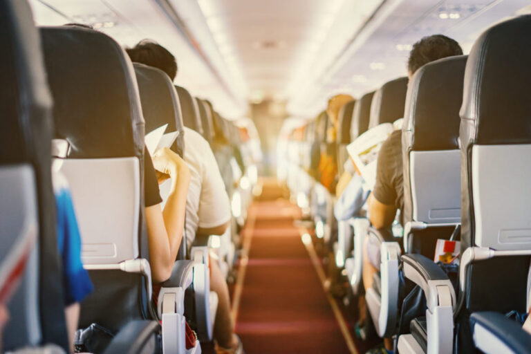 Find out how travelers secure Business Class Flight Deals before prices go up. Use smart booking methods and travel hacks to save more.